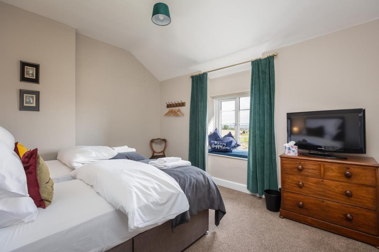 Luxury Farmhouse With Stunning Views And Hot Tub Ebberston 외부 사진