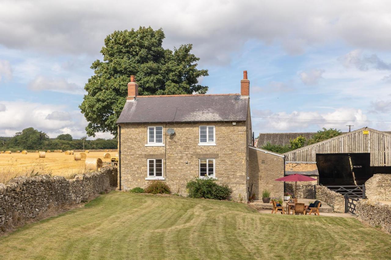 Luxury Farmhouse With Stunning Views And Hot Tub Ebberston 외부 사진