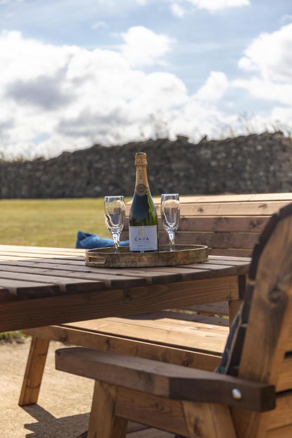 Luxury Farmhouse With Stunning Views And Hot Tub Ebberston 외부 사진