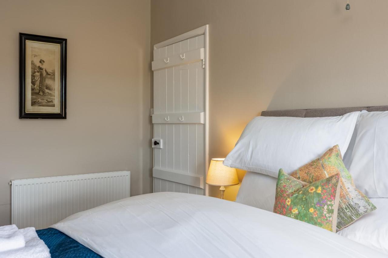 Luxury Farmhouse With Stunning Views And Hot Tub Ebberston 외부 사진